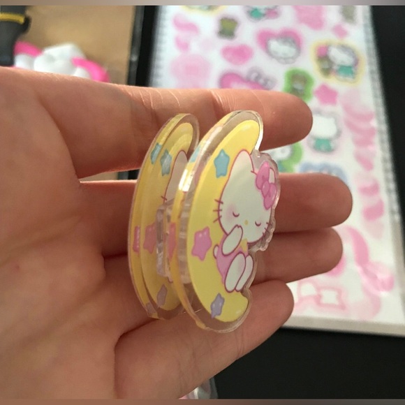 Hello Kitty - Picture 4 of 6